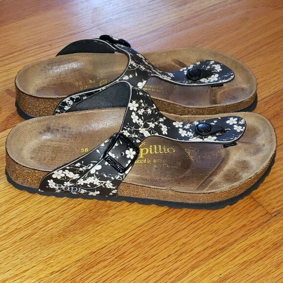 PAPILLIO by Birkenstock Gizeh Sandals - Picture 1 of 7